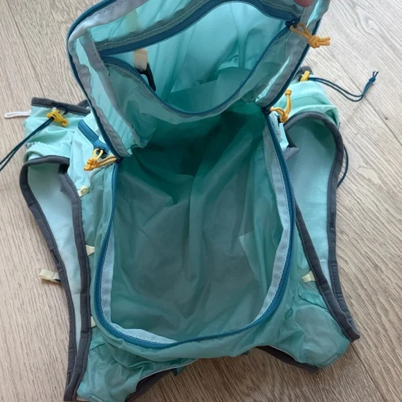 ultimate direction mountain Vesta trail running vest - Picture 5 of 5